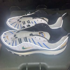 Air max size 9 men